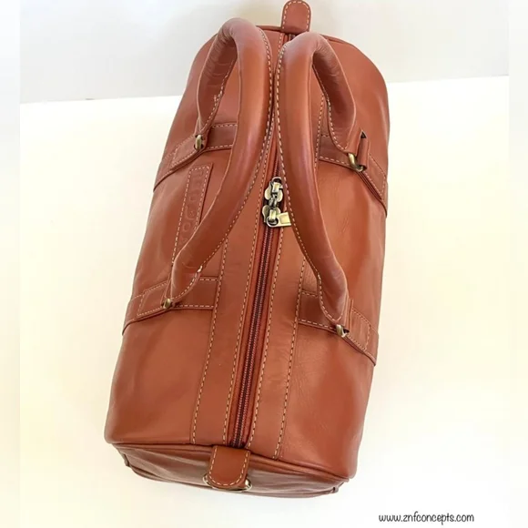 Compact Duffle Weekender bag Full grain leather - Picture 3 of 10